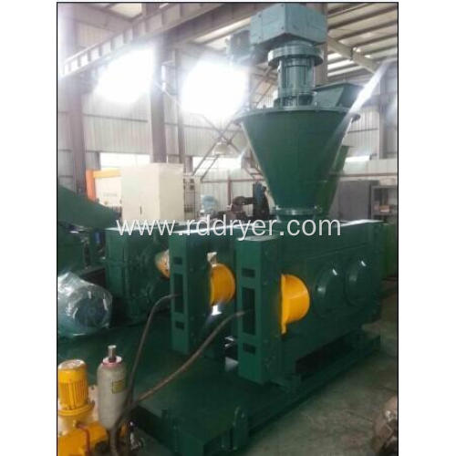 Chicken feed granulating machine